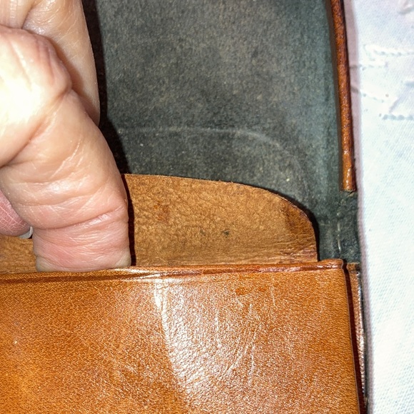 COIN PURSE caramel color leather from Mexico, embossed designs. $10 - Picture 3 of 5